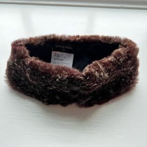 Chanel neck collar! Rabbit fur . Orig $1100 now $150